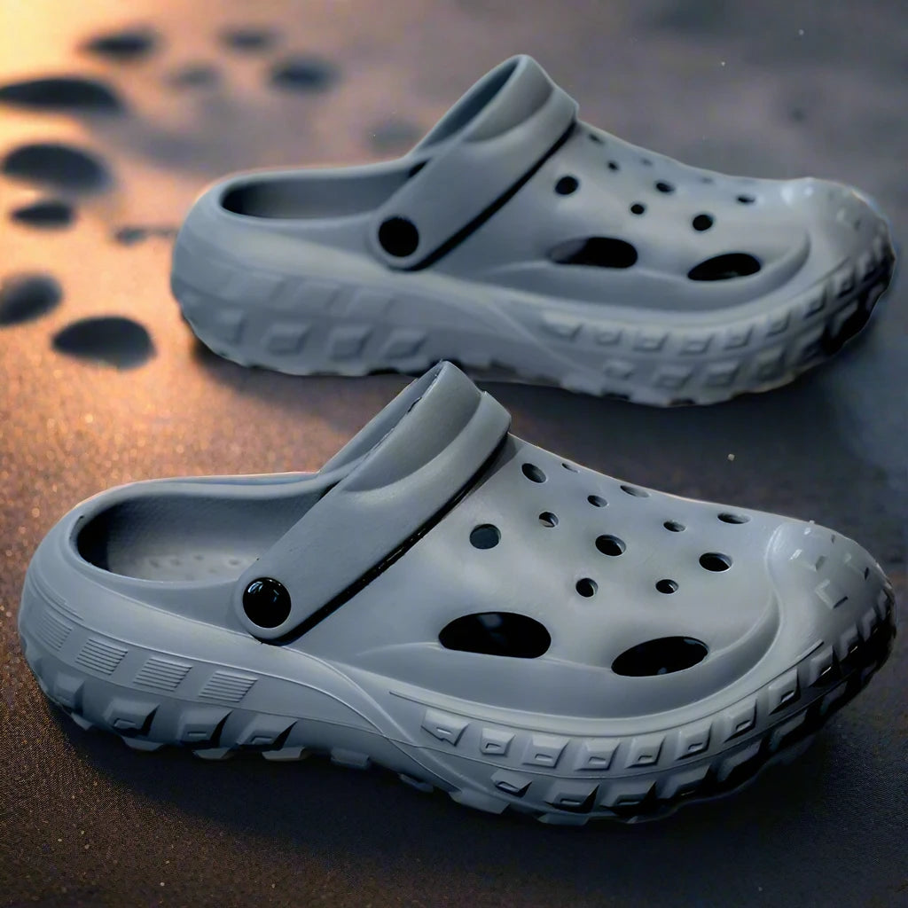 Summer Men Slipper Fashion Thick Sole Clogs Beach Clogs Indoor House Shoes Sneaker Non-slip Black Sports Sandals for Men